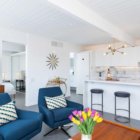 Mid-Century Palm Springs Bungalow With Patio! Bagian luar foto